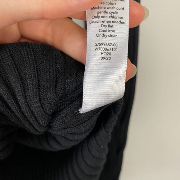 Athleta‎ Lincoln Park Sweater Black Lyocell Blend Crewneck Ribbed Size Medium - Picture 11 of 11